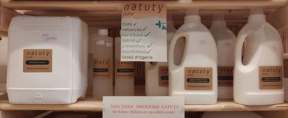 Prací prášek na barevné a černé prádlo Natuty