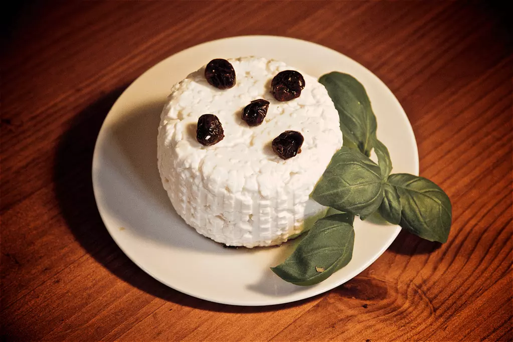 Čerstvý sýr s brusinkou, 180 g