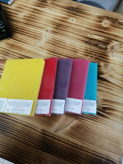 Dvouvrstvý třpytivý mýdlový plát s kozím mlékem na vykrajování mýdélek