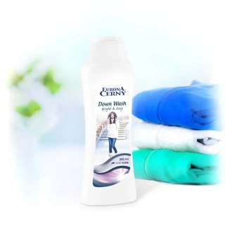 Prací prostředek na péřové bundy a spací pytle